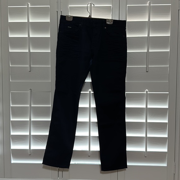 HUGO BOSS, Men’s Italian Denim dark wash jeans - Picture 2 of 3